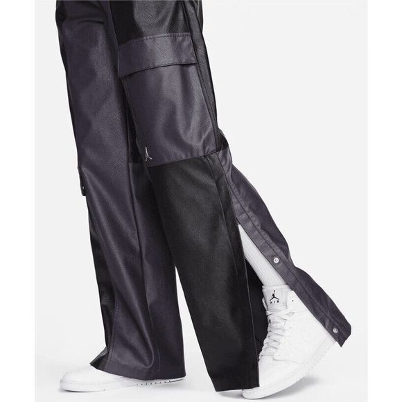 Air Jordan Classics 2.0 Luxe Plush Faux Leather Pants DJ2719-010 Size Small New - Picture 5 of 7